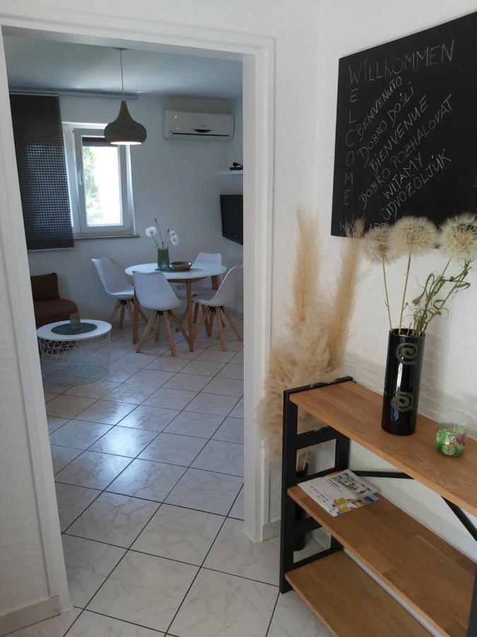 Ferienwohnung Mit 2 Schlafzimmer Oder Studio Apartment - Istrien-Fiorini Brtonigla Εξωτερικό φωτογραφία