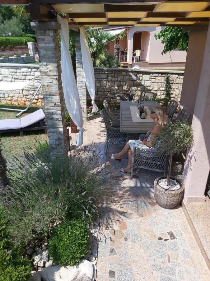 Ferienwohnung Mit 2 Schlafzimmer Oder Studio Apartment - Istrien-Fiorini Brtonigla Εξωτερικό φωτογραφία