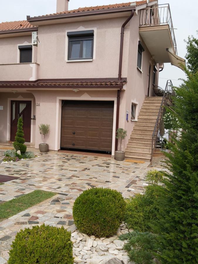 Ferienwohnung Mit 2 Schlafzimmer Oder Studio Apartment - Istrien-Fiorini Brtonigla Εξωτερικό φωτογραφία